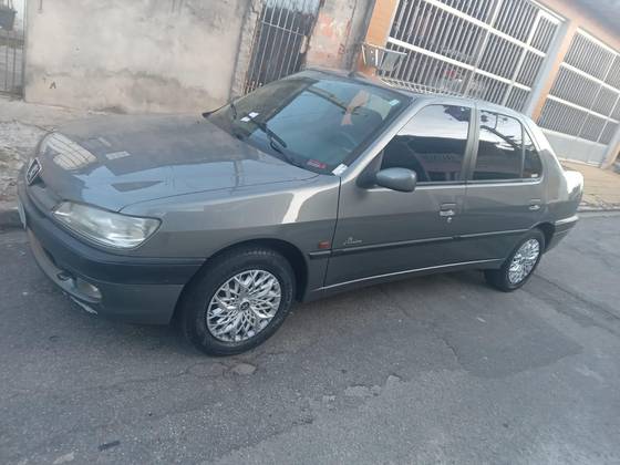 PEUGEOT 306 1.8 PASSION SEDAN 16V GASOLINA 4P MANUAL